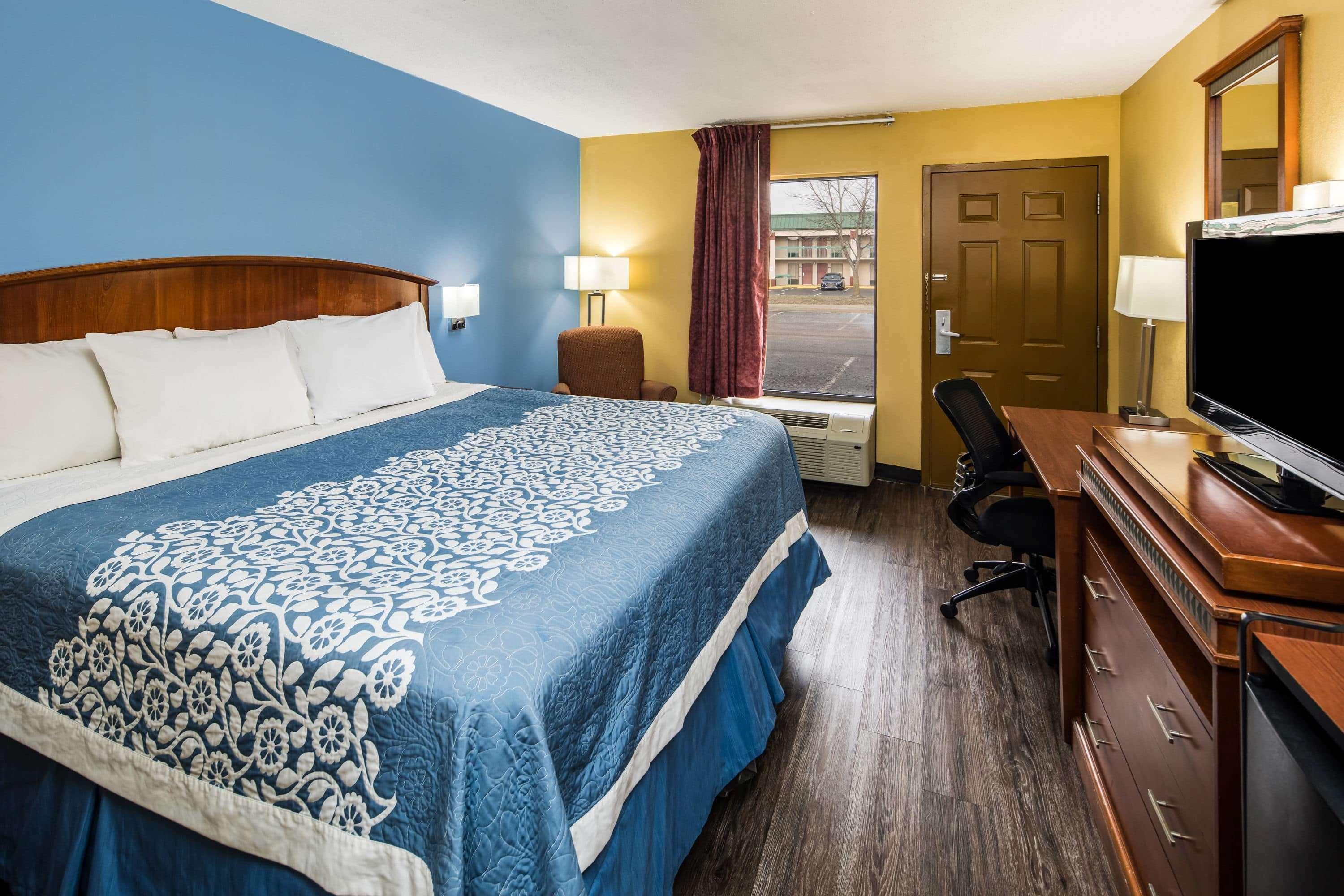 Days Inn By Wyndham Oak Grove/Ft. Campbell Bagian luar foto