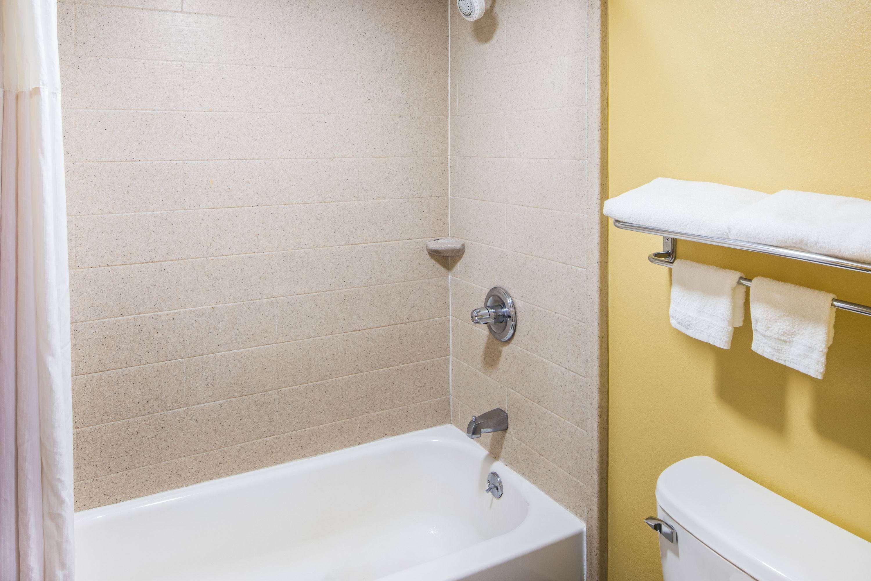 Days Inn By Wyndham Oak Grove/Ft. Campbell Bagian luar foto